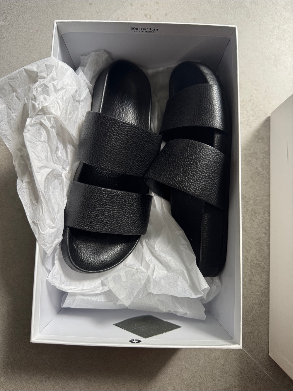 Vince Women’s Size 7 Black Leather Double-Strap Slide - Picture 8 of 10